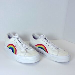 VANS Lampin 86 DX White Men’s Size 6, Women’s Size 7.5. Rainbow stitched. EUC.
